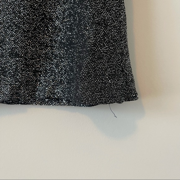 Black w/ Silver Sleeveless Turtleneck Top - Picture 10 of 12